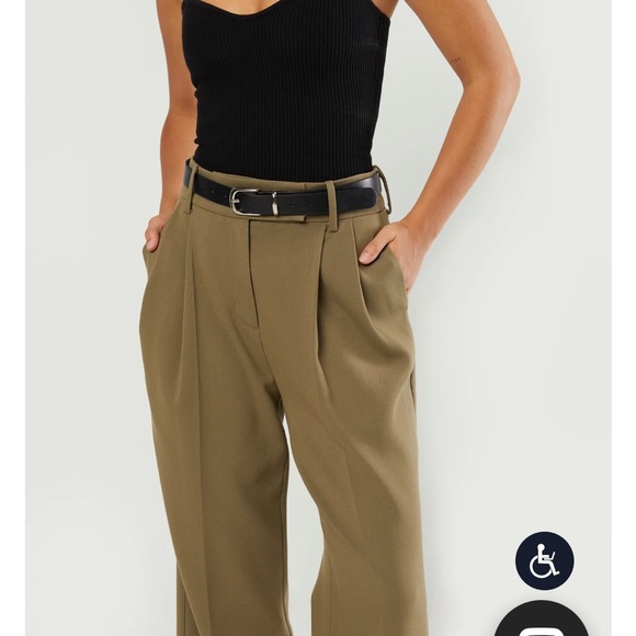 NWOT oak and fort sweetheart tank. Size medium. - Picture 3 of 3